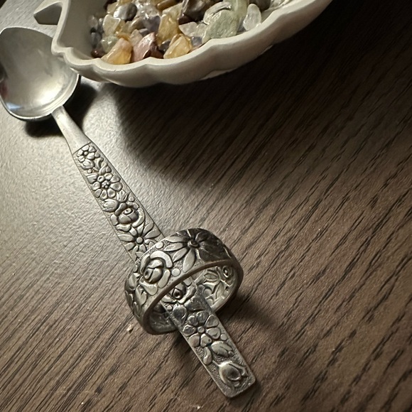 Floral Deluxe Stainless Steel Spoon RING 🥄 - Picture 3 of 4